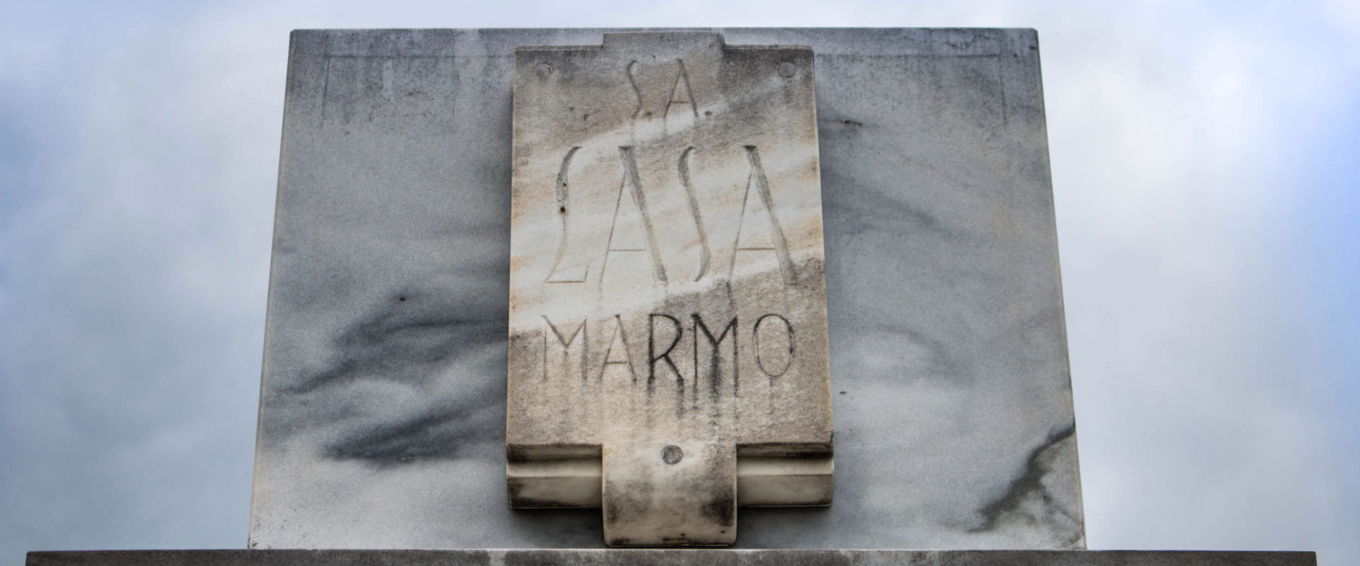 Marble block Marble block with inscription "Lasa Marmo".
