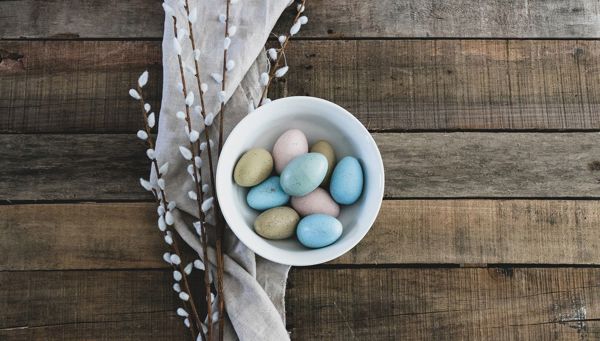 Easter eggs in 3 variations