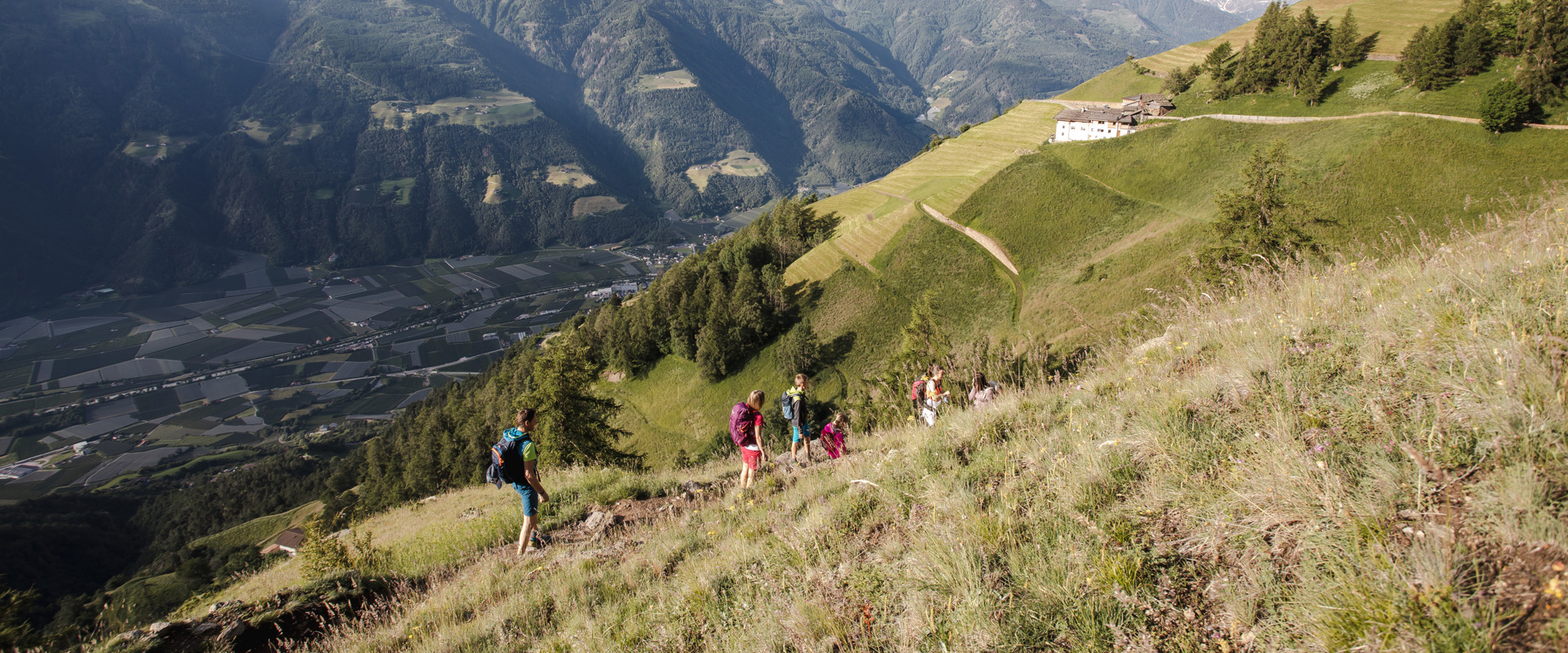 Hiking in Naturns - Meran High Mountain Trail A family hikes along the Meran High Mountain Trail on the Sonnenberg mountain.