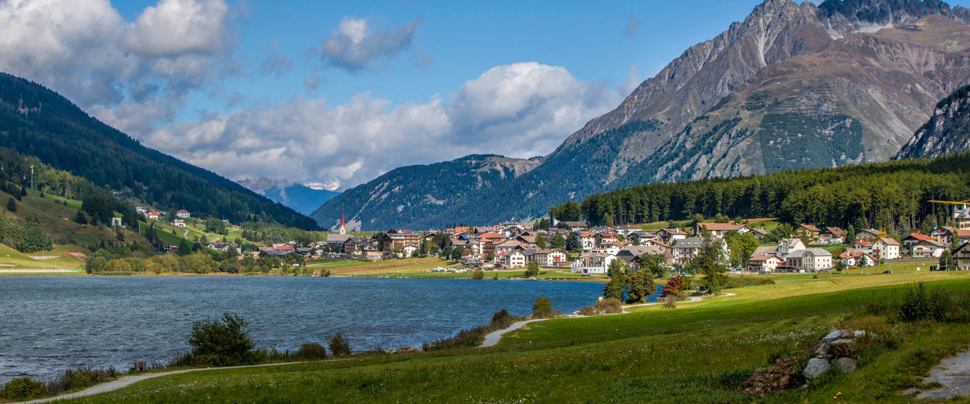 Haider lake View of the village of St. Valentin auf der Haide and the Haider lake.