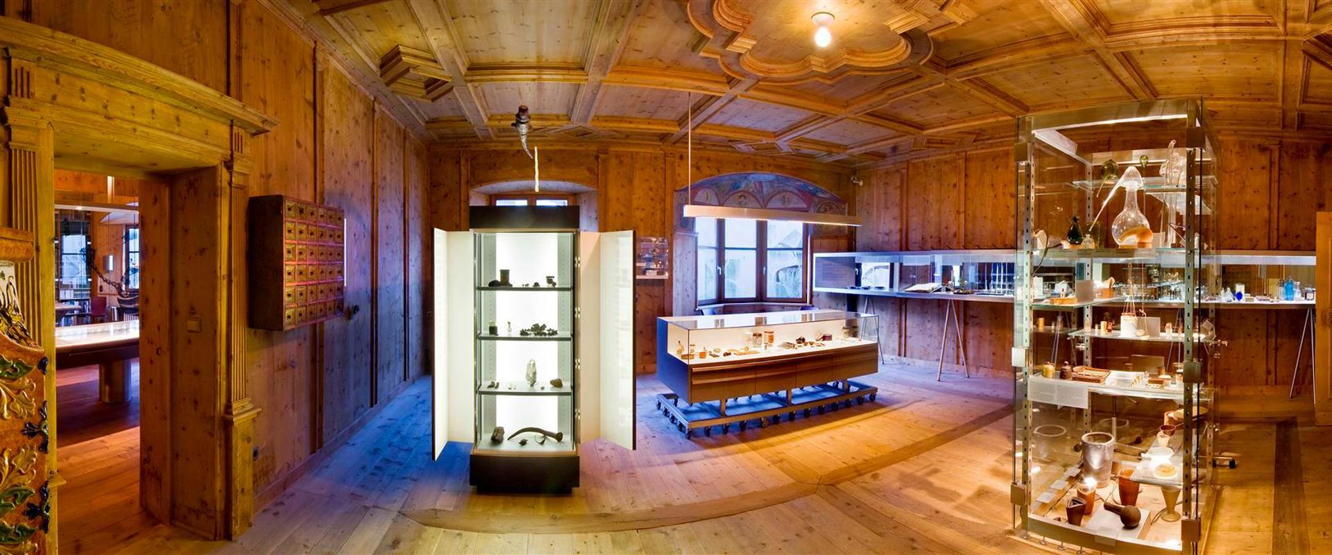 Utensils that were used in pharmacy for mixing medicines.