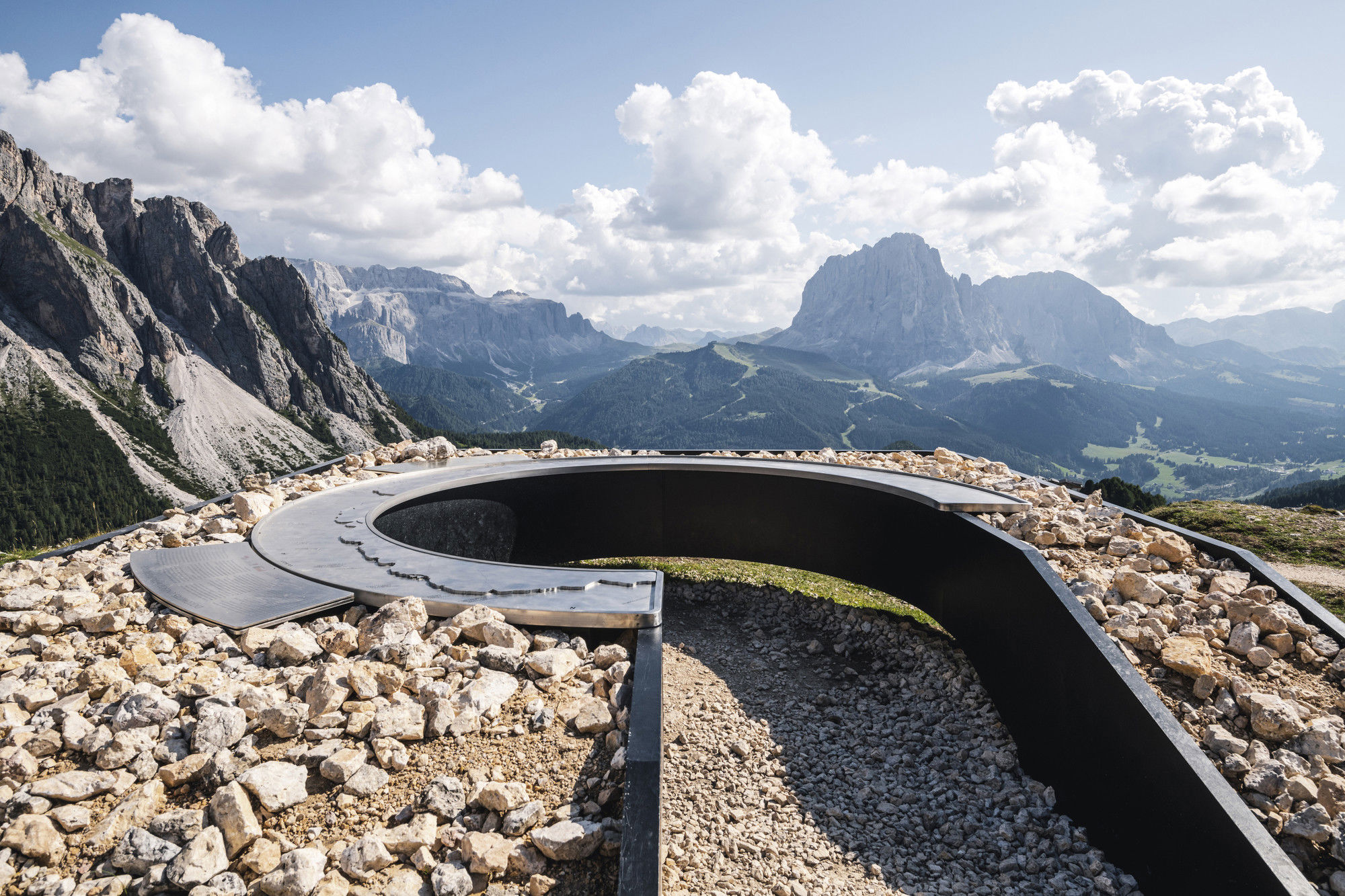 Panoramic platform with a view of the Dolomites at Stevia